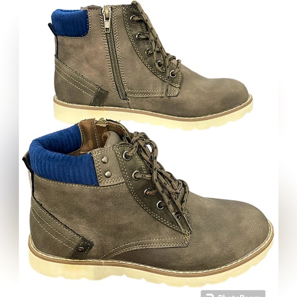 Steve Madden Other - NWOT Steve Madden Boots